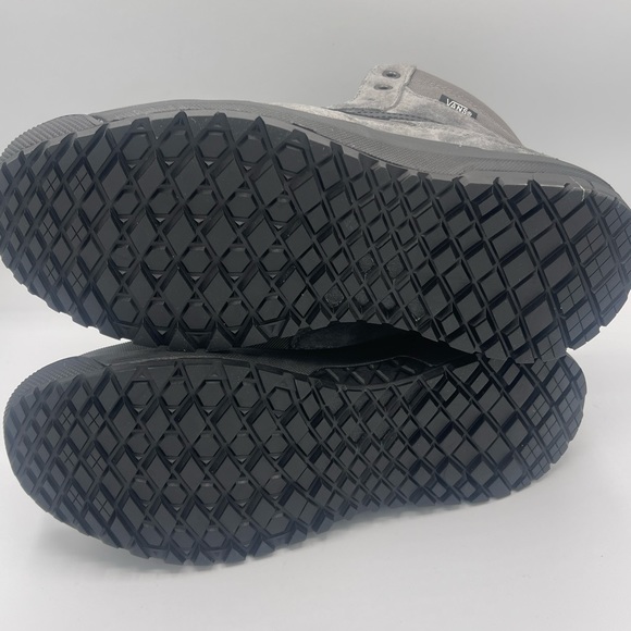 Vans Ultrarange Exo Hi MTE Mens Hiking Boot Outdoor Shoes Gray Black Sneaker - Picture 11 of 12